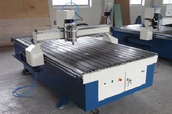 廣告雕刻機D1325A